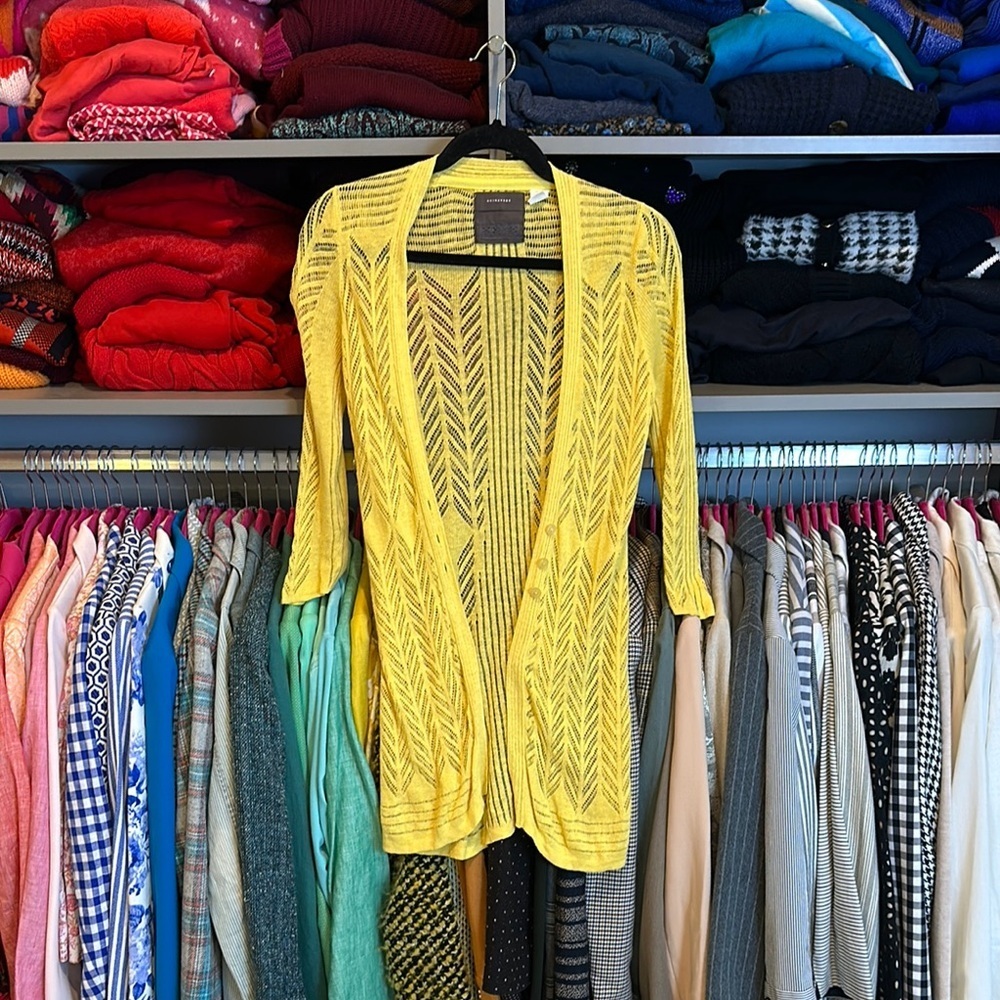 Guinevere yellow 3/4 sleeve 3 front button long cardigan size M